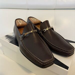 Ferragamo Elegant Brown Leather Loafers